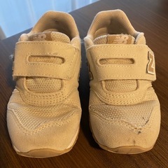 キッズ　ニューバランス　スニーカーの画像