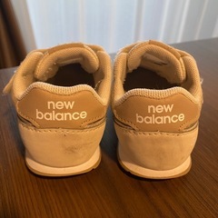 キッズ　ニューバランス　スニーカーの画像