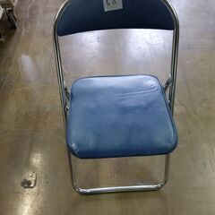 中古 パイプ椅子　クッション厚め　紺　５脚　他の色もあります　1脚1000円！！の画像