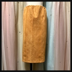 ꒰GRL꒱スウェード風タイトスカート スリット自在 黄色系 ボトムスLサイズOKの画像
