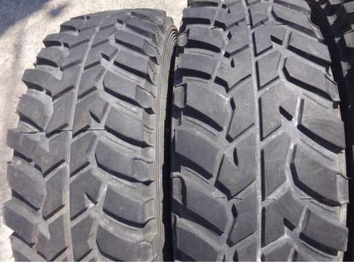 ダンロップ グラントレックMT-2 245/75r16 4本セット