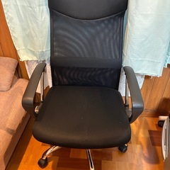 オフィスチェア　メッシュタイプの画像