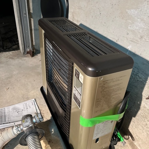 SUNPOT サンポット◆FF式石油暖房機/FFR-703RX Q◆ゼータスイング/～29畳/FFストーブ/2018年製/排気筒付