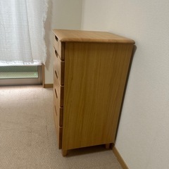 天然木スリムチェスト 2.5万 美品の画像