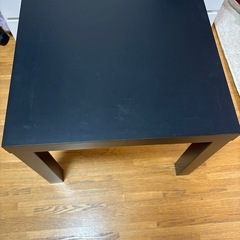 IKEAのミニテーブルの画像