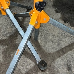 triton トライトン 折りたたみ マルチスタンド MSJ200 2点セットW400 H650-970 作業台 多目的サポートスタンド 中古品 ③の画像