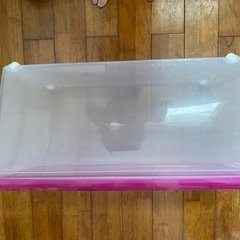 ピンク色 プラスチック製 収納ボックス ケースの画像
