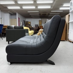 【美品‼️】ニトリ 本革製 150cm幅2人掛けソファ ラヴソファ ブラックレザー♪の画像