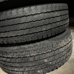 ハイエース  キャラバン スタッドレスタイヤ ホイール付きの画像