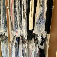 古着タンスの中すべて処分いたしますの画像