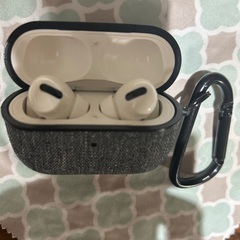 交渉中　AirPods Pro 1世代　ケースカバー付き　の画像
