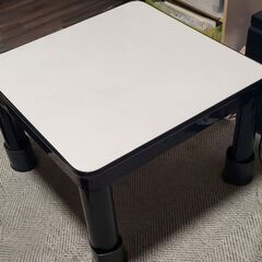 【無料】正方形こたつテーブル ／天板白×本体黒の画像