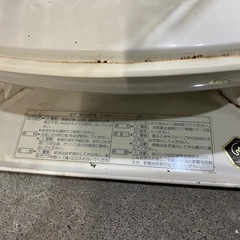 元気に営業中‼️ サビ・色褪せ有り　点火はマッチ又はチャッカマンで着けて下さい　コロナ丸型石油ストーブの画像