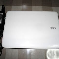 女性に人気のホワイト！場所を取らない14インチ　高性能CPUi3　高速SSD　office （返品可）の画像