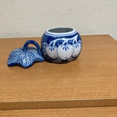 入れ物 （陶器）の画像