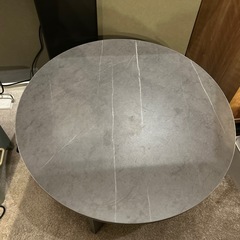 円形テーブル【ストーングレー】の画像