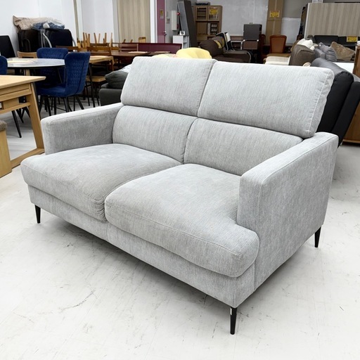 【超美品‼️】定価64,990円♪ 現行モデル ニトリ 145cm幅2人掛けソファ(サザーラGY) ラヴソファ 布製グレー♪