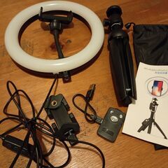 【お引取り予定の方がいます】スマホ用リングライトの画像