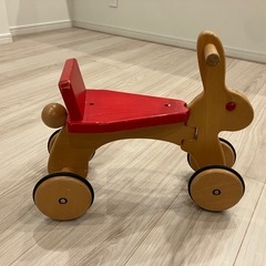 うさぎの室内のりものの画像