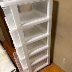 衣装ケースの画像