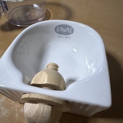 小動物用水飲み、おやつ入れ　画像参考。新品未使用　あげます。の画像