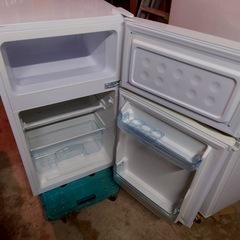 【良品】べステック　2ドア冷蔵庫　85L　2018年製　引取りのみの画像