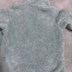 110cmUNIQLOパーカーの画像