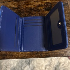三つ折り財布　カードホルダーの画像