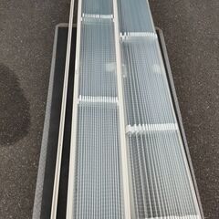 アコーディオンカーテンの画像