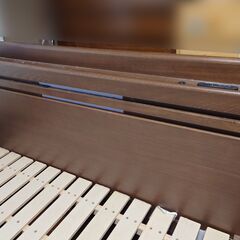 ベッドフレームの画像