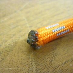 ☆訳あり メーカー不明 ザイル 直径Φ7mm 長さ4.84m オレンジ×グレー 登山用品 登山用ロープ 先端熱処理済み ロッククライミング 札幌市 豊平区 平岸店の画像