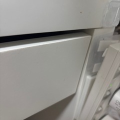 IKEA マルム　机の画像