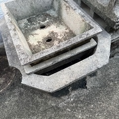 (お引き取り様決定)コンクリート鉢の画像