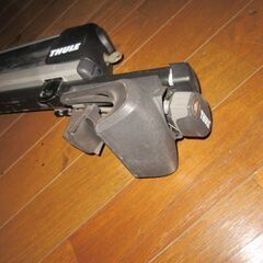 ◎ＴＨＵＬＥ（ルーフレールタイプ）取付けキッド「757」+バー他（中古）の画像