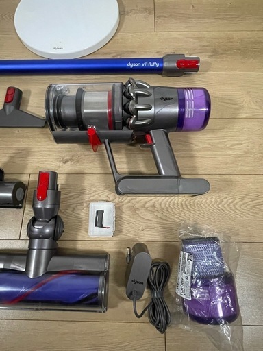 ダイソン⑫SV14 V11absolute仕様　２タイプヘッド 新品ストレートパイプ　専用スタンド付　補強トリガー装着　フルパーツ