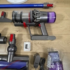 ダイソン⑫SV14 V11absolute仕様　２タイプヘッド 新品ストレートパイプ　専用スタンド付　補強トリガー装着　フルパーツの画像