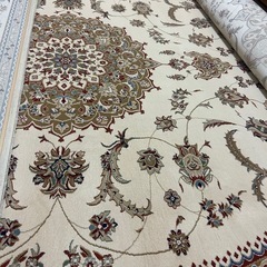 【美品】カーペット　ラグ　トルコ産　240×340
の画像