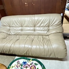 中古のソファになります、の画像