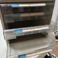 ファイルケース A4サイズ　4段 青 ５段スチール２個セットの画像