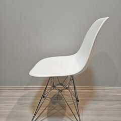 ホワイトプ シェルチェアの画像