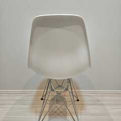 ホワイトプ シェルチェアの画像