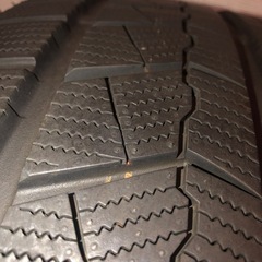 245/40R18スタッドレスタイヤの画像