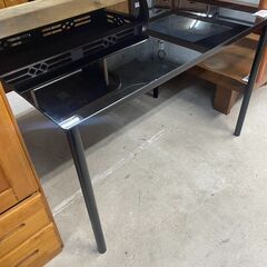 リサイクルショップどりーむ天保山店　No4394 ガラス製ダイニングテーブル　黒色ガラスでオシャレ♪　の画像
