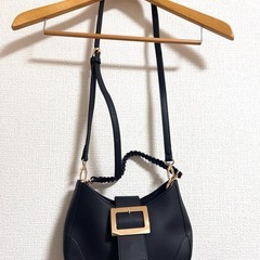 【ほぼ未使用】ブラックハンドバッグの画像