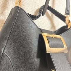 【ほぼ未使用】ブラックハンドバッグの画像