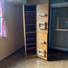 扉付き収納棚（茶色）木製
の画像