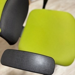 Steelcase Let’s B の仕事用チェアお譲りいたしますの画像