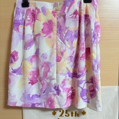 花柄ミニスカートの画像