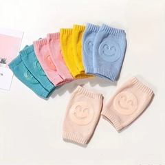 【出産祝いなどにどうぞ！】ベビーニーパッド 膝当て
の画像