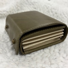 【ほぼ新品】エムピウ　ミッレフォッリエ Ⅱ P30 grigioグリージョの画像